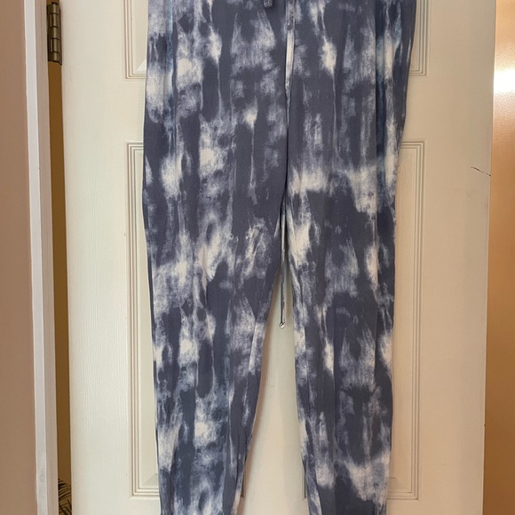 Como Blu tie dye 2 piece lounge set/joggers - Picture 1 of 6